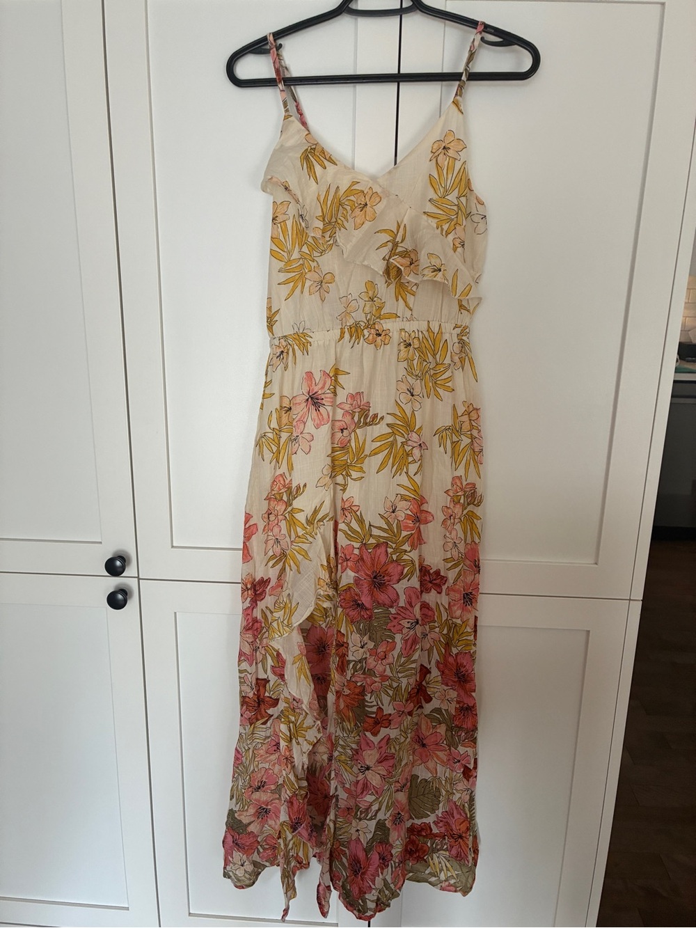 BILLABONG Floral V-Neck Spaghetti Strap Maxi Dress in Cream and Pink